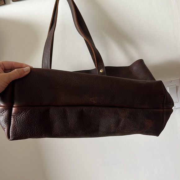 Umbrella Collective Distressed Leather Work Tote - Picture 5 of 6